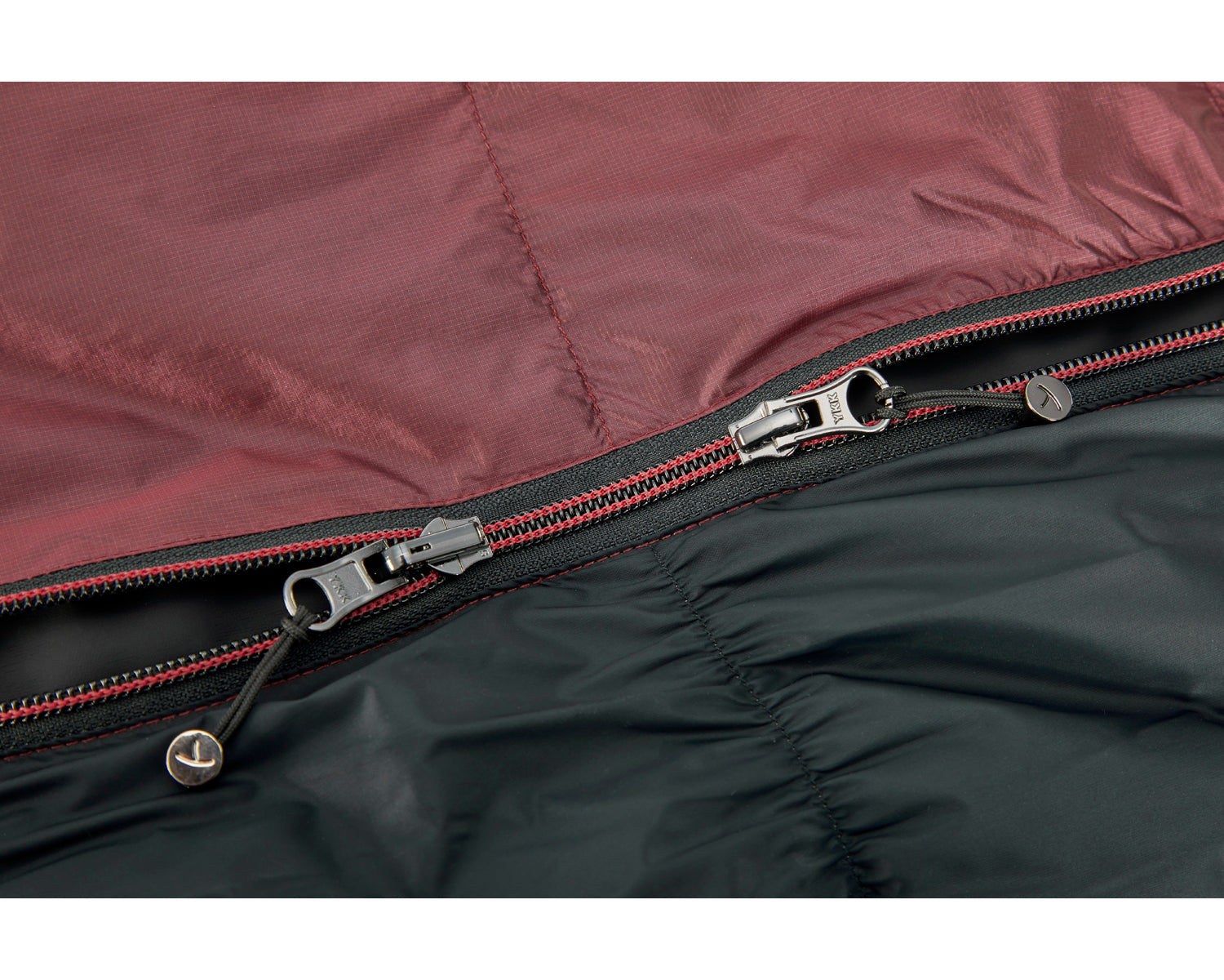 Voyage 500 Sleeping Bag - Right Zip | Ribbon Red