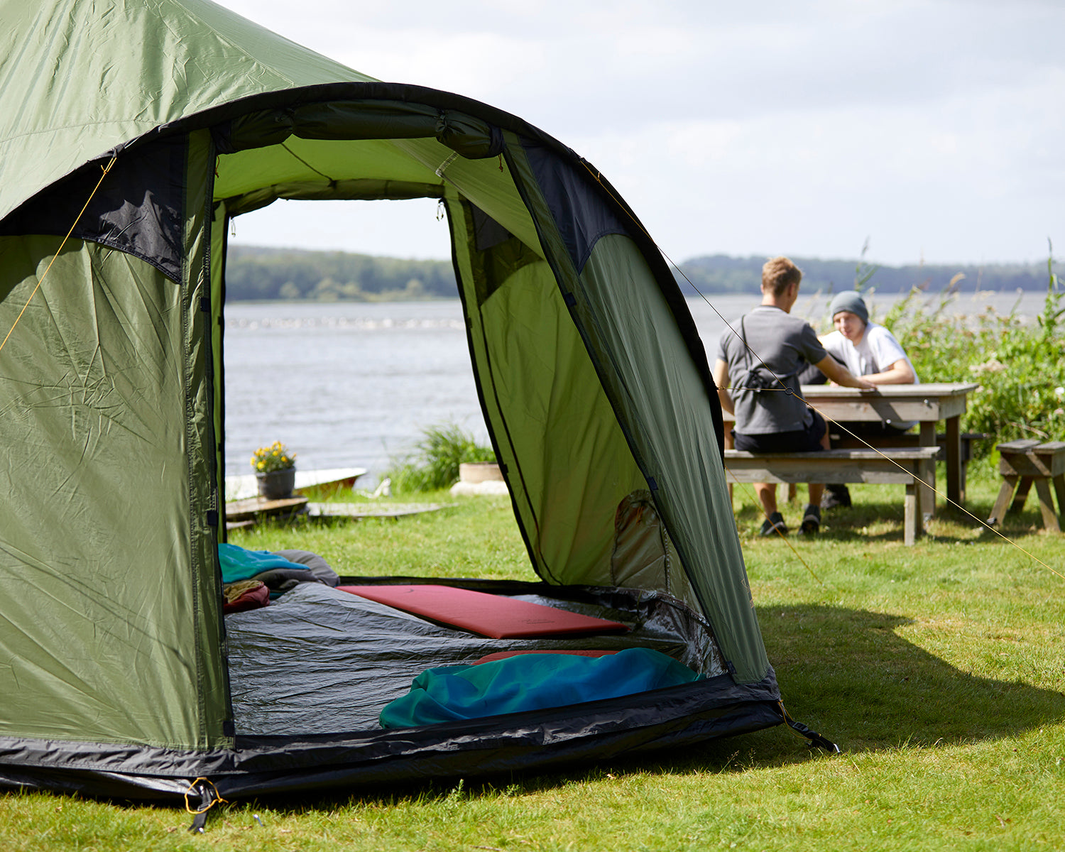Black Knob 10 Tent - 10 person | Capulet Olive